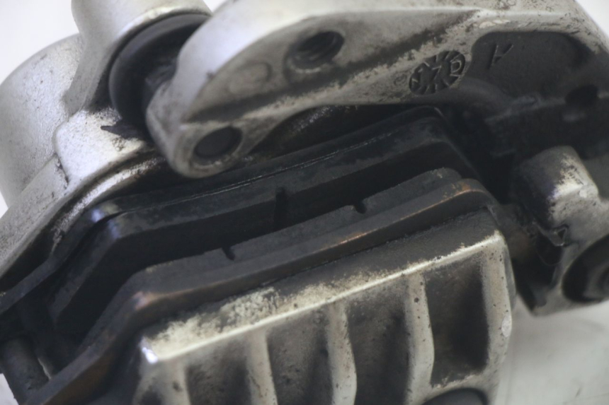 photo de PINZA FRENO ANTERIORE YAMAHA XMAX X-MAX 125 (2006 - 2009) - Dettagli dei punti di fissaggio