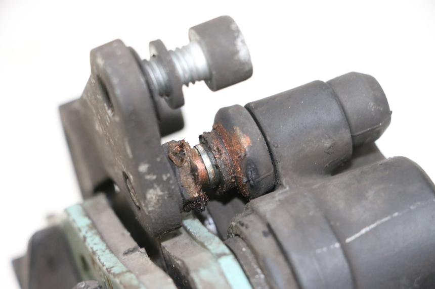 photo de PINZA FRENO ANTERIORE PIAGGIO X8 125 (2004 - 2007) - Stato della superficie e materiale