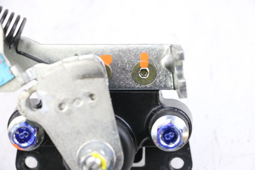 photo de PINZA FRENO ROLL LOCK PIAGGIO MP3 HPE 300 (2019 - 2026) - Ricambio usato controllato