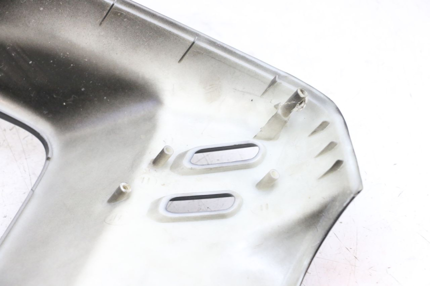 photo de SCUDO CARENA ANTERIORE MBK BOOSTER SPIRIT 50 (2004 - 2017) - Stato della superficie e materiale