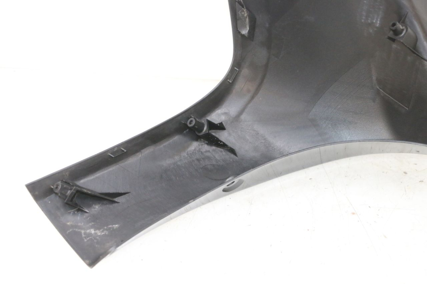 photo de FACCIATA ANTERIORE SUZUKI BURGMAN 125 (2007 - 2014) - Dettagli dei punti di fissaggio