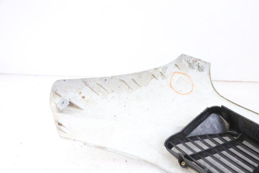 photo de SCUDO CARENA ANTERIORE PEUGEOT ELYSEO 125 (1999 - 2004) - Altra angolazione