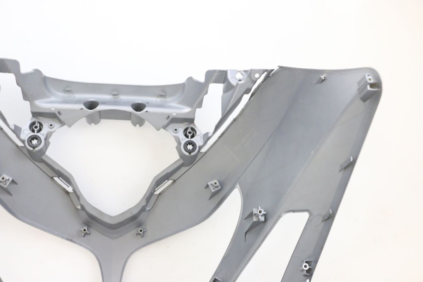 photo de SCUDO CARENA ANTERIORE SYM GTS EVO 125 (2009 - 2013) - Marcature e riferimenti originali