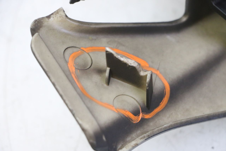 photo de CARENA ANTERIORE INFERIORE QUADRO 4 4D 350 (2015 - 2018)