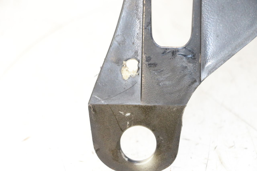 photo de PARAURTI ANTERIORE INFERIORE PEUGEOT CITYSTAR 50 (2013 - 2017)