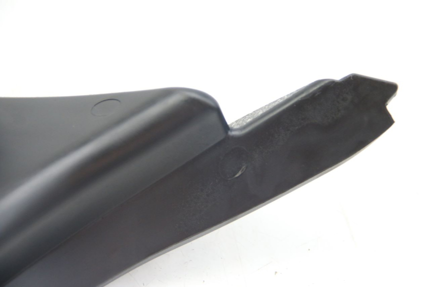 photo de CARENA ANTERIORE INFERIORE PEUGEOT CITYSTAR IE 2T 50 (2018 - 2021) - Zoom sui componenti