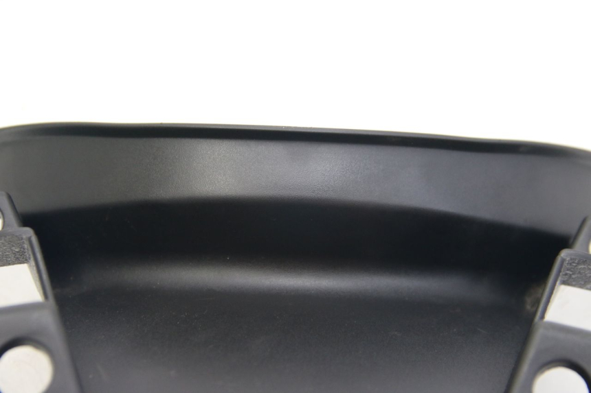 photo de CARENA ANTERIORE INFERIORE PEUGEOT CITYSTAR IE 2T 50 (2018 - 2021) - Stato della superficie e materiale