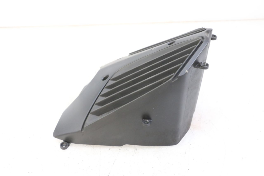photo de CARENA ANTERIORE INFERIORE KYMCO DINK 4T 50 (2007 - 2018)