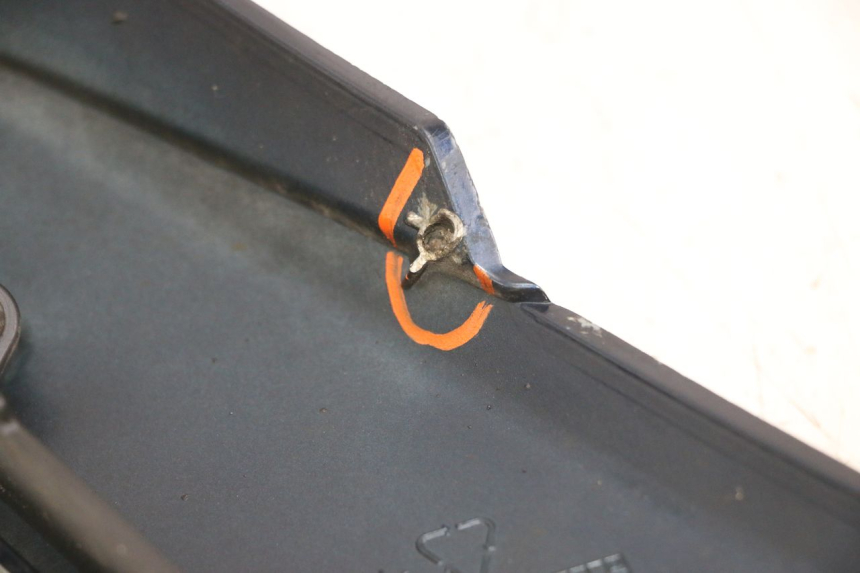 photo de CARENA ANTERIORE INFERIORE PIAGGIO MP3 LT 300 (2010 - 2016)