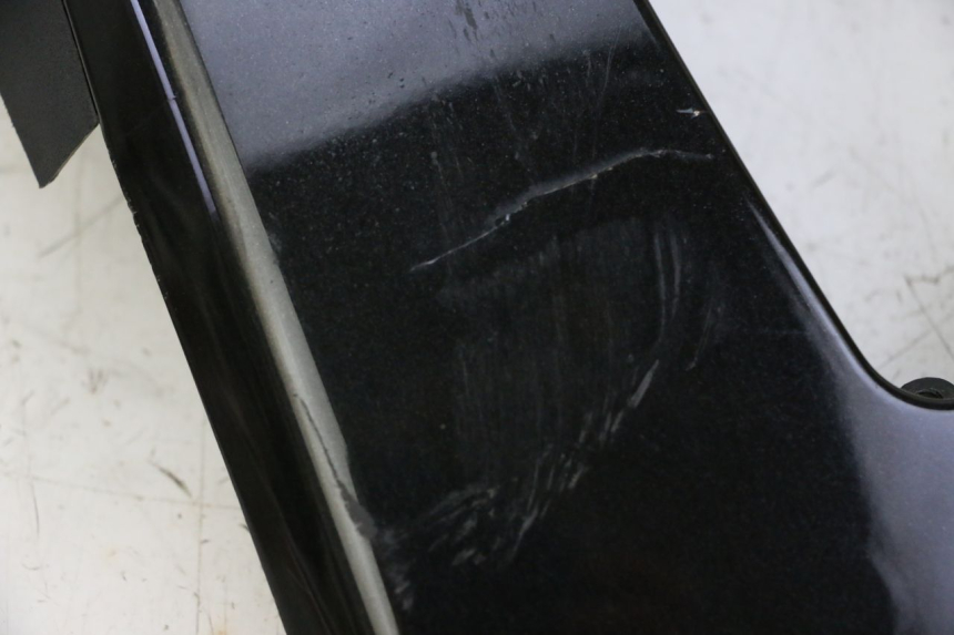 photo de CARENA ANTERIORE INFERIORE PIAGGIO MP3 LT 300 (2010 - 2016) - Altra vista dell'articolo