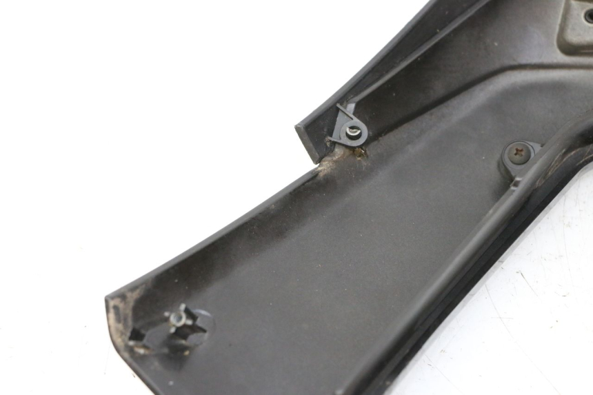 photo de CARENA ANTERIORE INFERIORE PIAGGIO MP3 LT 300 (2010 - 2016) - Vista d'insieme del prodotto