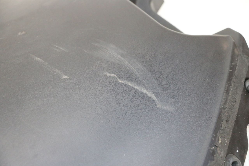 photo de FACCIATA ANTERIORE INTERNA SUZUKI BURGMAN 125 (2007 - 2014)