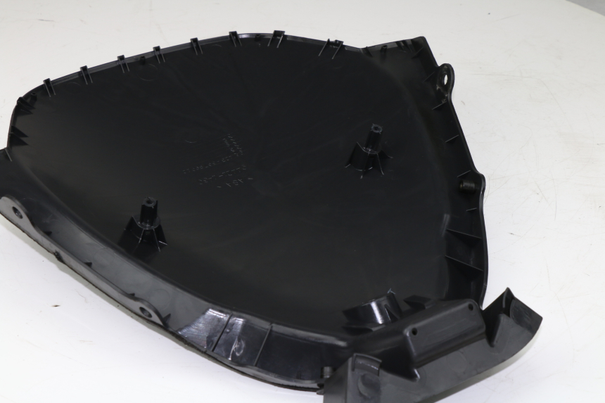 photo de FACCIATA ANTERIORE INTERNA SUZUKI AN BURGMAN 400 (1999 - 2005)
