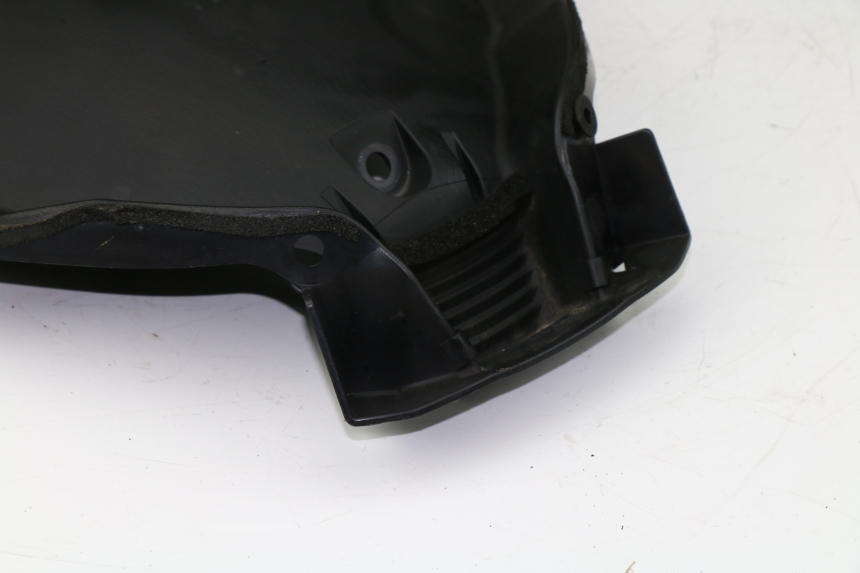 photo de FACCIATA ANTERIORE INTERNA SUZUKI AN BURGMAN 400 (1999 - 2005)