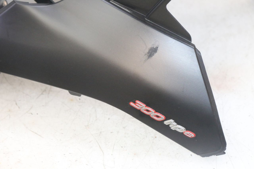 photo de SCUDO CARENA ANTERIORE PIAGGIO MP3 HPE 300 (2019 - 2026) - Zoom sullo stato d'uso