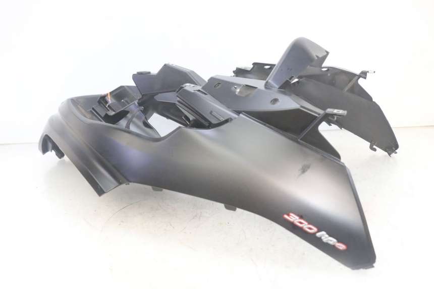 photo de SCUDO CARENA ANTERIORE PIAGGIO MP3 HPE 300 (2019 - 2026) - Primo piano tecnico