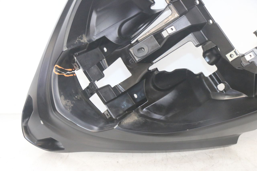 photo de SCUDO CARENA ANTERIORE PIAGGIO MP3 HPE 300 (2019 - 2026) - Stato della superficie e materiale