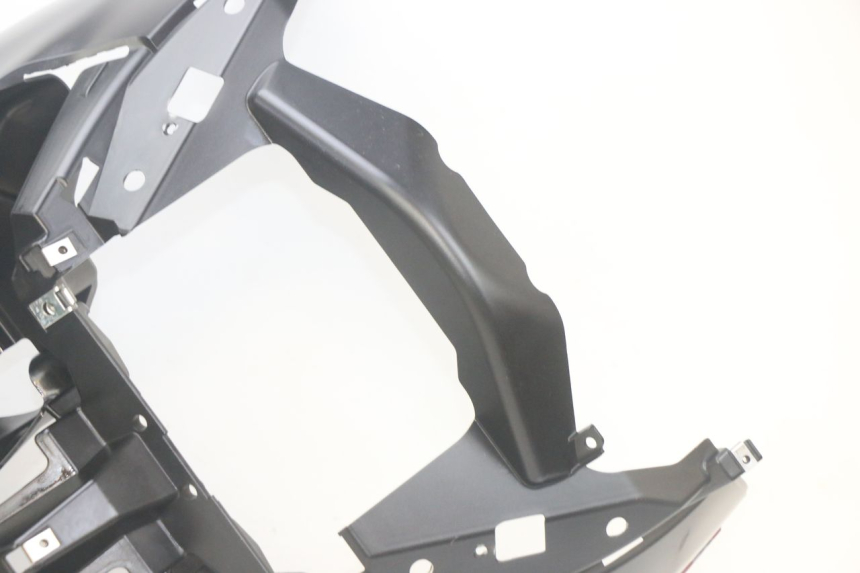 photo de SCUDO CARENA ANTERIORE PIAGGIO MP3 HPE 300 (2019 - 2026) - Marcature e riferimenti originali