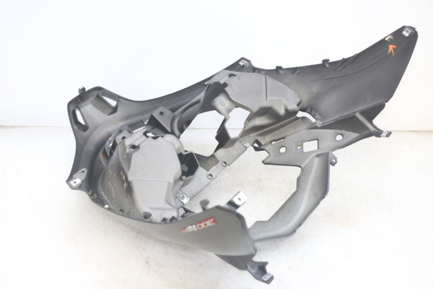 photo de SCUDO CARENA ANTERIORE PIAGGIO MP3 HPE 300 (2019 - 2026) - Marcature e riferimenti originali