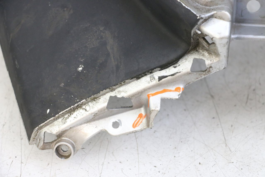 photo de SCUDO CARENA ANTERIORE PIAGGIO MP3 125 (2006 - 2014)