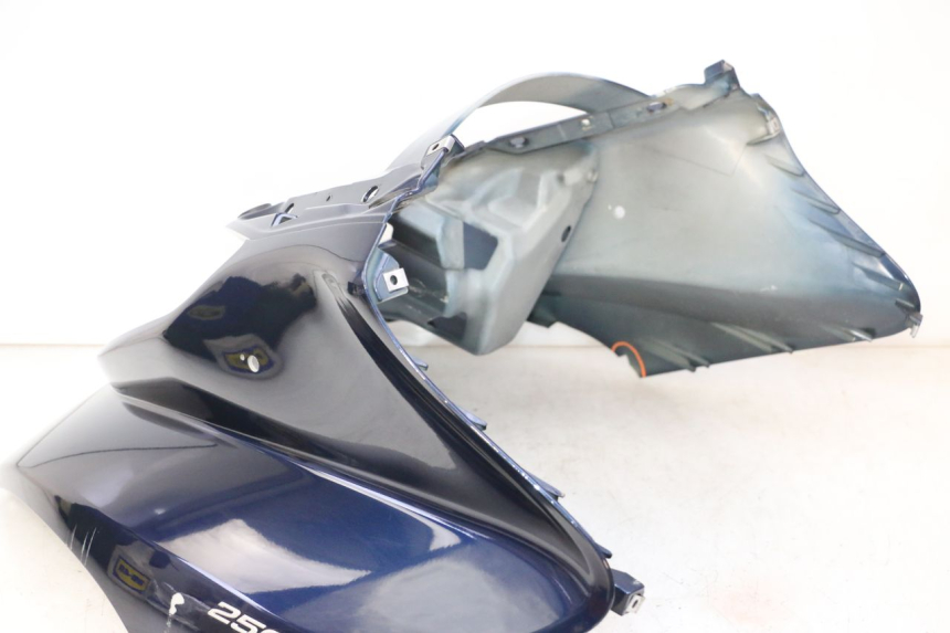 photo de SCUDO CARENA ANTERIORE PIAGGIO MP3 RL 250 (2007 - 2010)