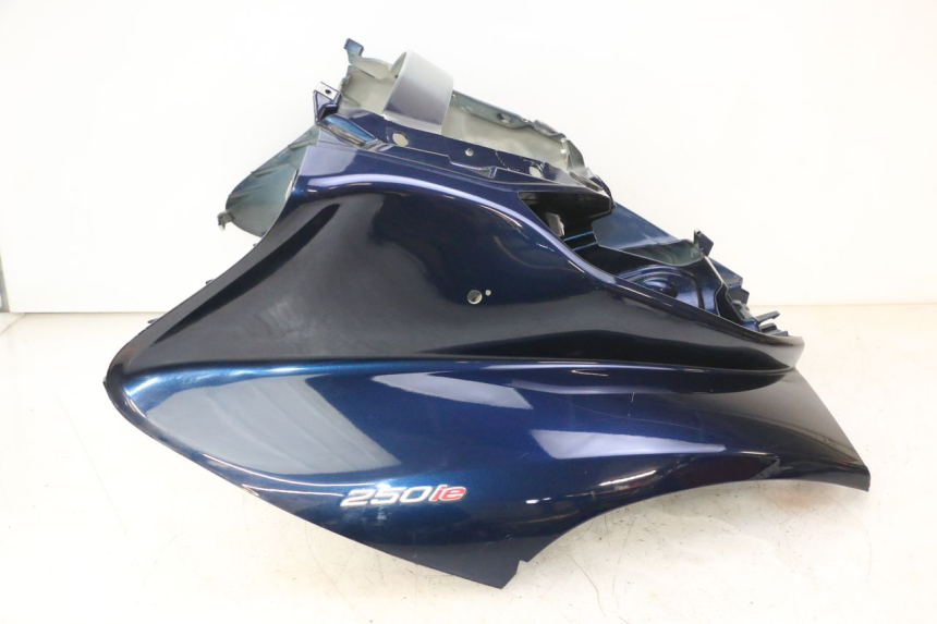 photo de SCUDO CARENA ANTERIORE PIAGGIO MP3 RL 250 (2007 - 2010)