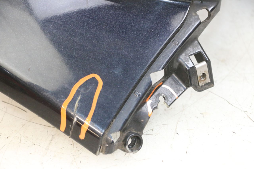 photo de SCUDO CARENA ANTERIORE PIAGGIO MP3 125 (2006 - 2014) - Caratteristiche distintive