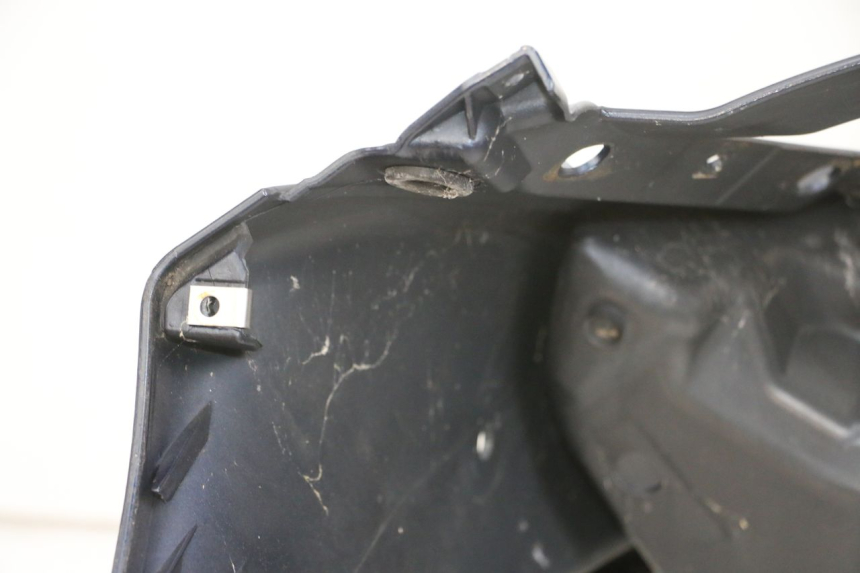 photo de SCUDO CARENA ANTERIORE PIAGGIO MP3 RL 250 (2007 - 2010) - Ispezione visiva dettagliata