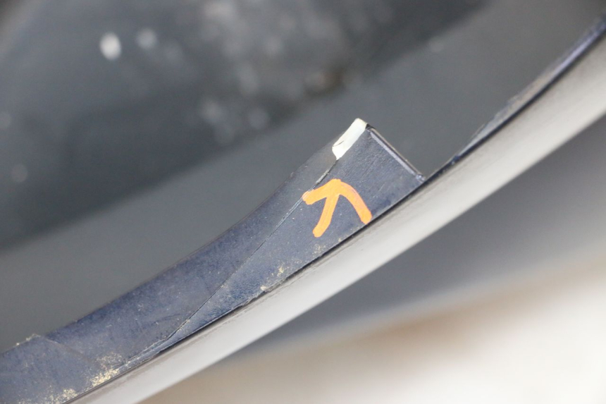 photo de SCUDO CARENA ANTERIORE PIAGGIO MP3 RL 250 (2007 - 2010) - Dettagli dei punti di fissaggio