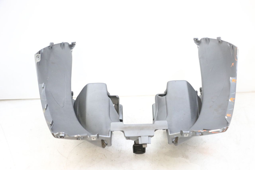 photo de SCUDO CARENA ANTERIORE PIAGGIO MP3 500 (2016 - 2018) - Primo piano tecnico