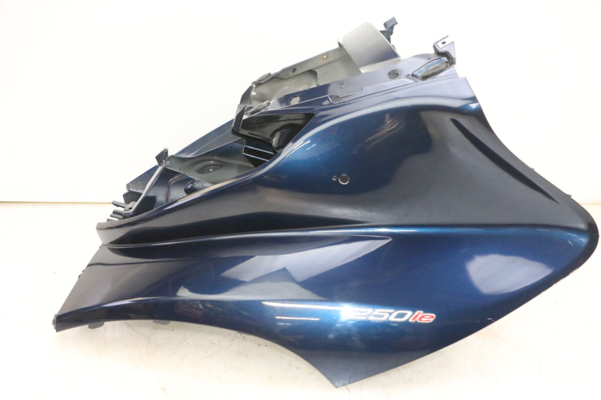 photo de SCUDO CARENA ANTERIORE PIAGGIO MP3 RL 250 (2007 - 2010) - Foto prodotto supplementare