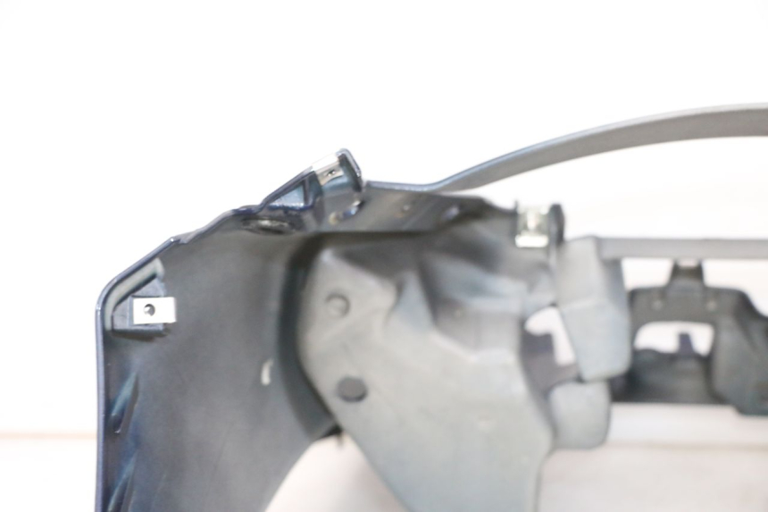 photo de SCUDO CARENA ANTERIORE PIAGGIO MP3 RL 250 (2007 - 2010) - Ispezione visiva dettagliata