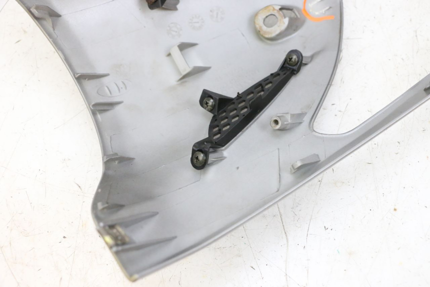 photo de CARENA ANTERIORE SUPERIORE KYMCO AGILITY CITY 4T 50 (2008 - 2016) - Altra angolazione