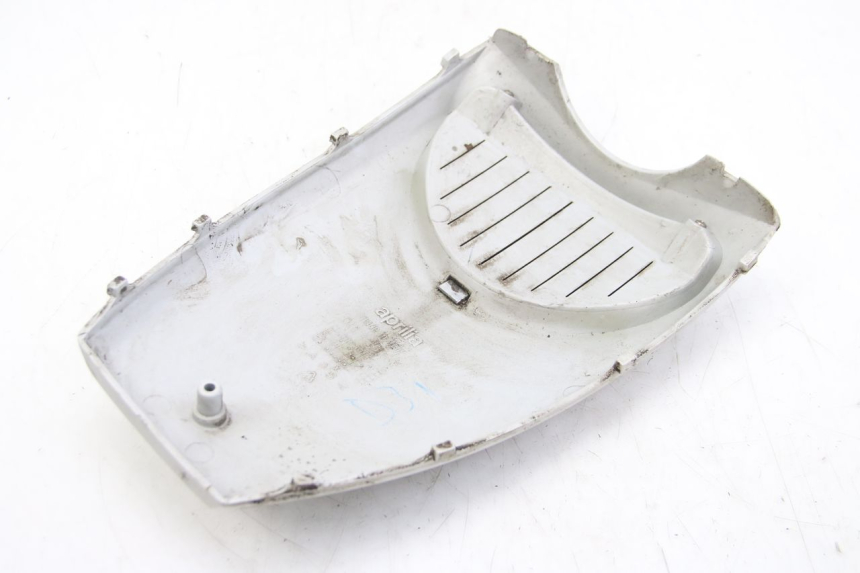 photo de FACCIATA ANTERIORE SUPERIORE APRILIA SCARABEO 4T 50 (2009 - 2017)