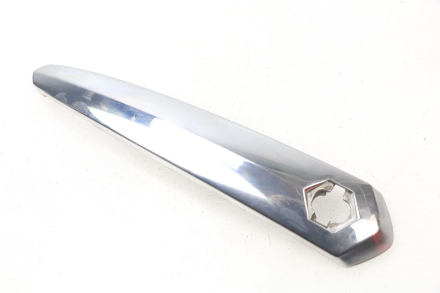 photo de FACCIATA ANTERIORE SUPERIORE PIAGGIO BEVERLY 500 (2003 - 2007)