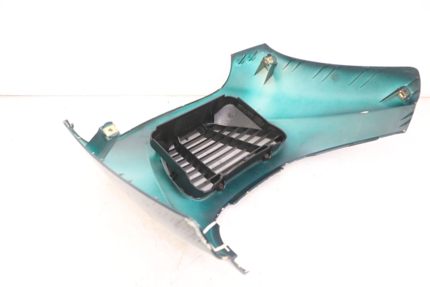 photo de CARENA ANTERIORE SUPERIORE PEUGEOT ELYSEO 125 (1999 - 2004)