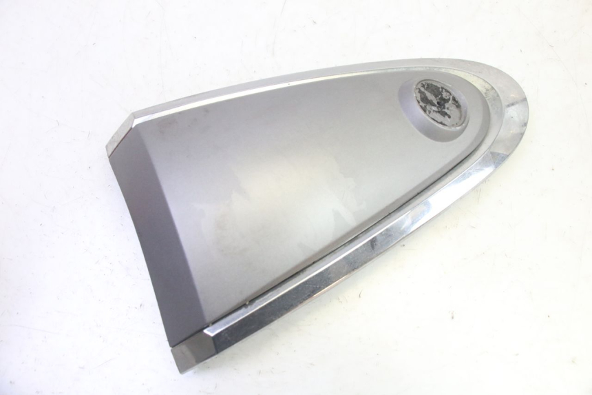 photo de CARENA ANTERIORE SUPERIORE SYM FIDDLE 3 III 125 (2014 - 2020) - Zoom sullo stato d'uso