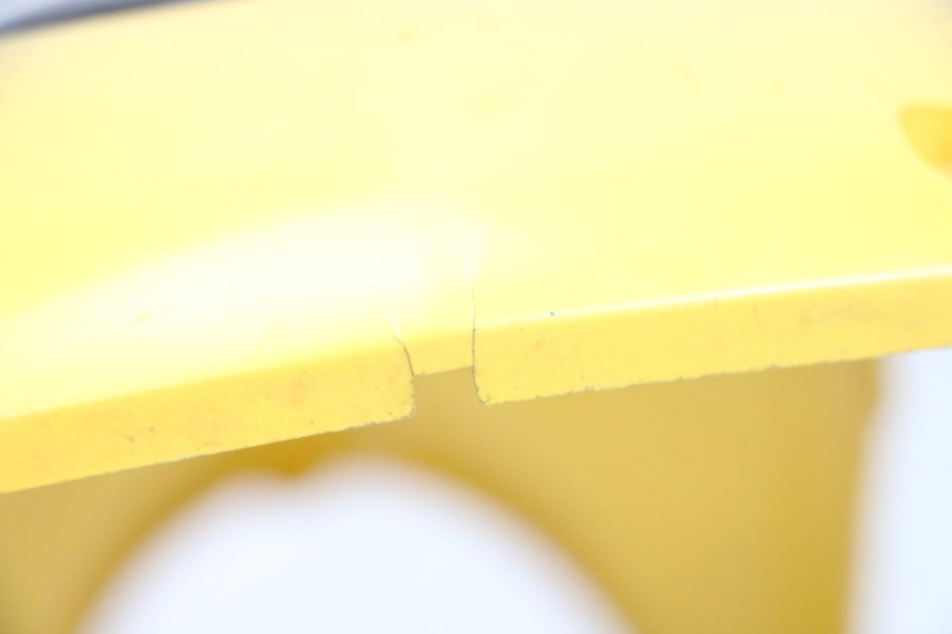 photo de CARENA ANTERIORE SUPERIORE PEUGEOT LUDIX 50 (2008 - 2017) - Zoom sullo stato d'uso