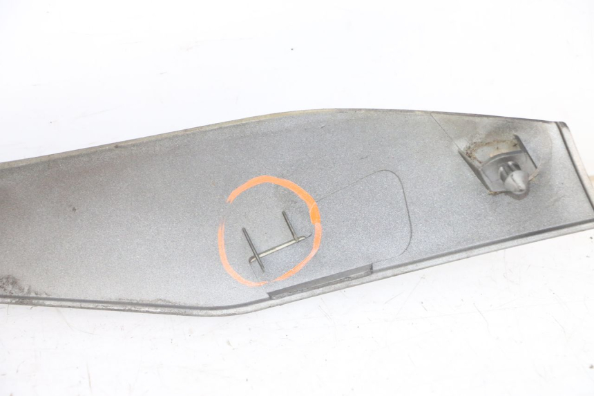 photo de FACCIATA ANTERIORE SUPERIORE PIAGGIO MP3 LT 400 (2007 - 2012)