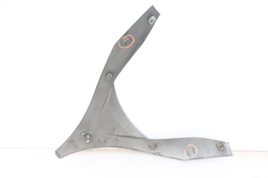photo de FACCIATA ANTERIORE SUPERIORE PIAGGIO MP3 LT 400 (2007 - 2012)