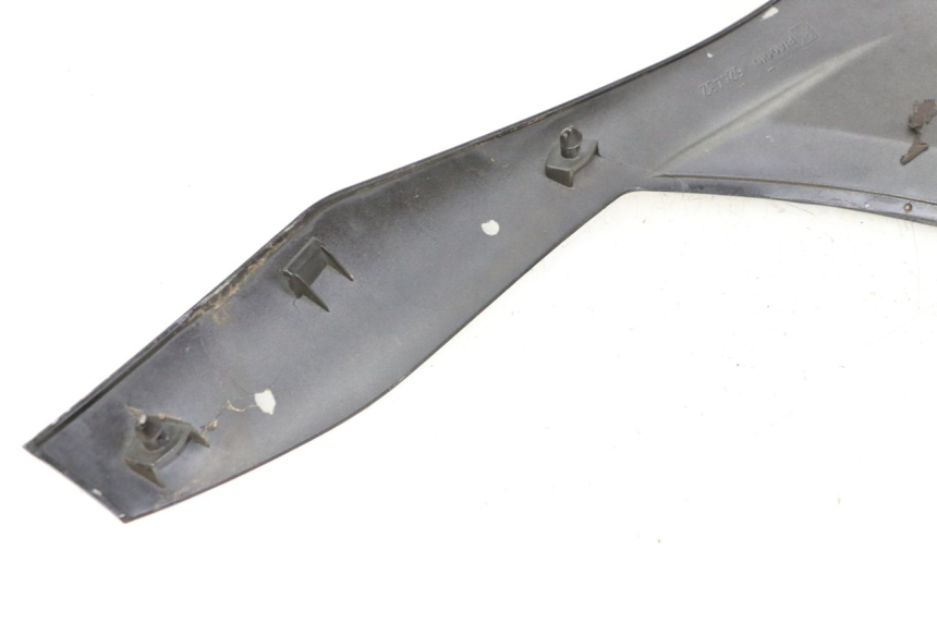 photo de CARENA ANTERIORE SUPERIORE PIAGGIO MP3 LT 300 (2010 - 2016) - Zoom sullo stato d'uso