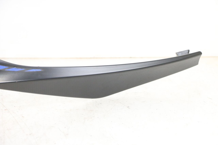 photo de CARENA ANTERIORE SUPERIORE PIAGGIO MP3 500 (2016 - 2018) - Caratteristiche distintive