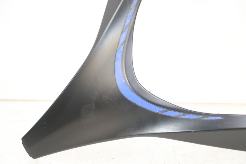 photo de CARENA ANTERIORE SUPERIORE PIAGGIO MP3 500 (2016 - 2018) - Zoom sui componenti