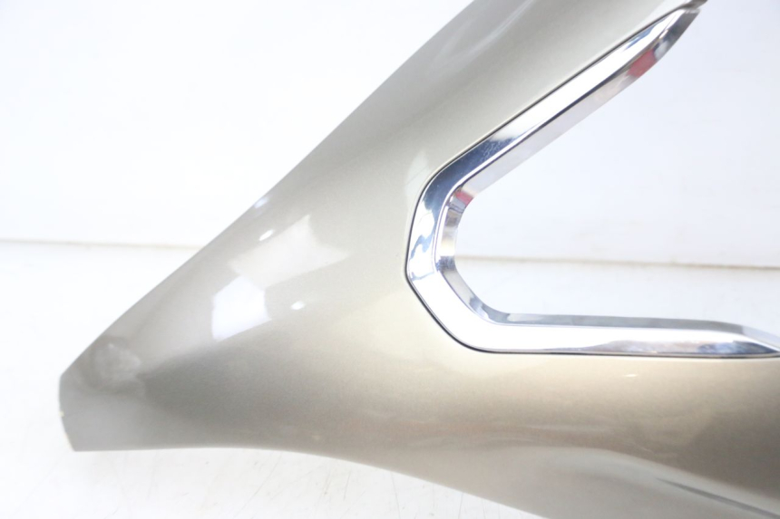 photo de CARENA ANTERIORE SUPERIORE PEUGEOT SATELIS 125 (2013 - 2018)