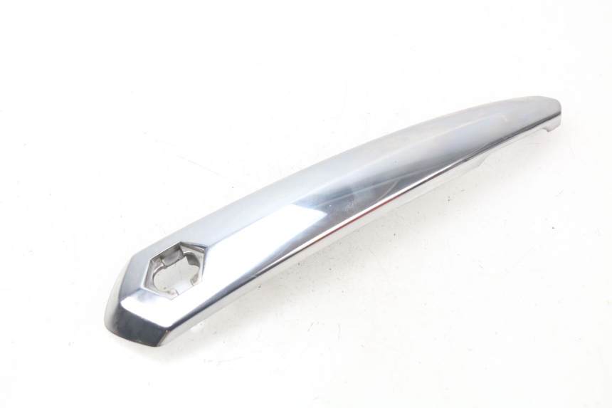 photo de FACCIATA ANTERIORE SUPERIORE PIAGGIO BEVERLY 500 (2003 - 2007)