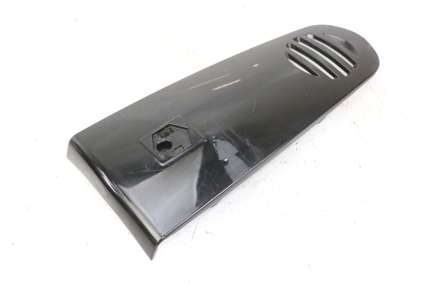 photo de CARENA ANTERIORE SUPERIORE PIAGGIO VESPA GRANTURISMO 200 (2004 - 2005)