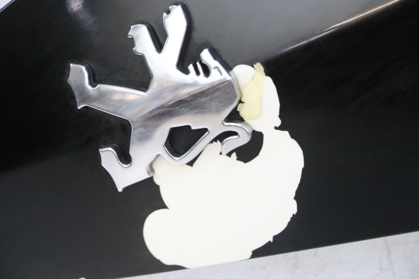 photo de CARENA ANTERIORE SUPERIORE PEUGEOT SATELIS COMPRESSOR K15 125 (2006 - 2009)