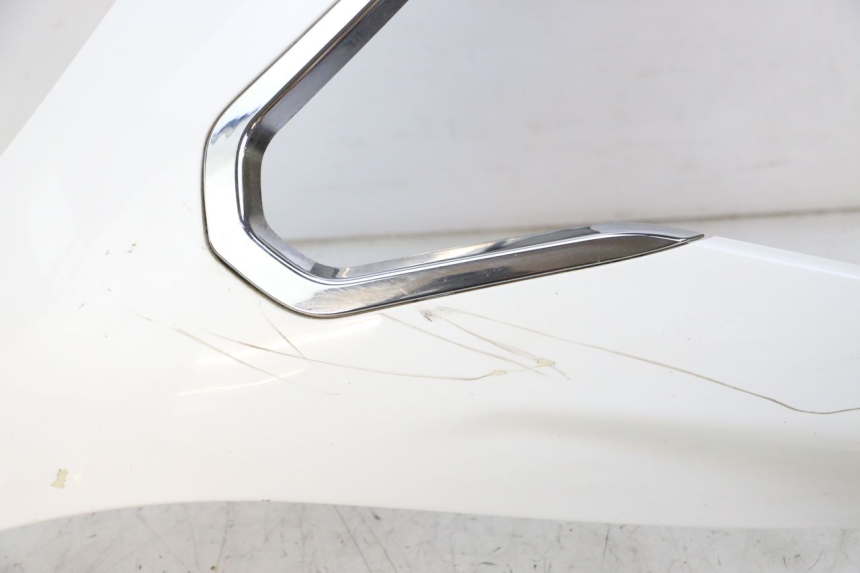 photo de FACCIATA ANTERIORE SUPERIORE PEUGEOT SATELIS 125 (2010 - 2012)