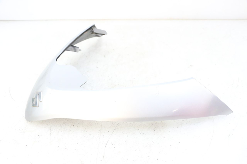 photo de CARENA ANTERIORE SUPERIORE SUZUKI BURGMAN 125 (2007 - 2014)