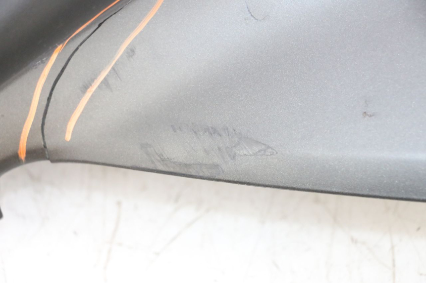 photo de CARENA ANTERIORE SUPERIORE YAMAHA XMAX X-MAX 125 (2021 - 2025)